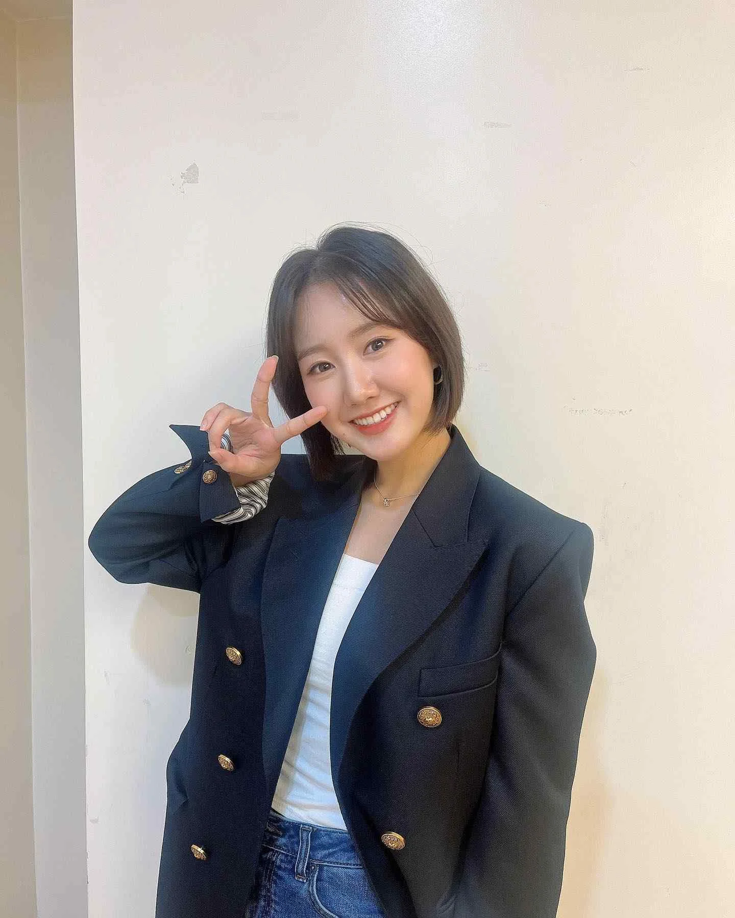 Jin Ji Hee - jin-ji-hee-sexy-21.webp